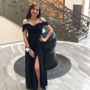 Meet your Posher, Olivia